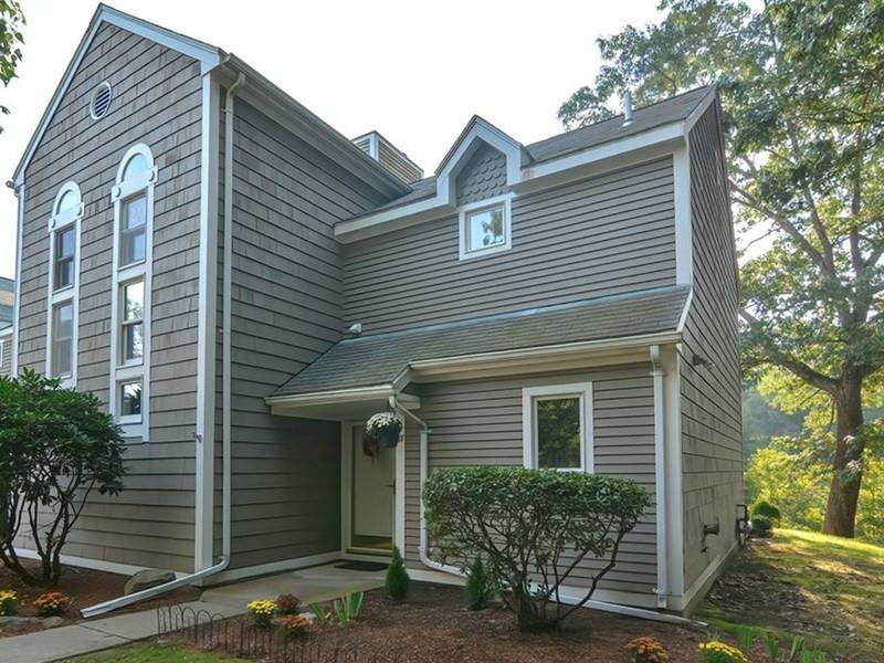 37 Hoyle Cir #37, Blackstone, MA 01504