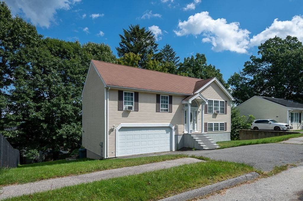 3 Cataline St, Worcester, MA 01605