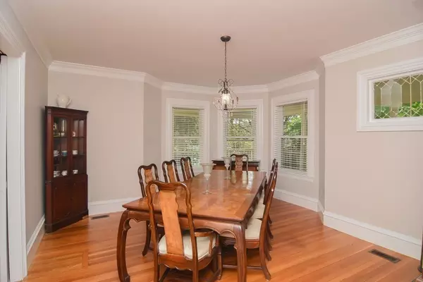 Newton, MA 02460,91 Walker Street #91