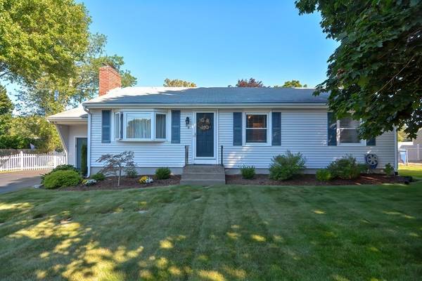 58 Eleanor Dr, Seekonk, MA 02771