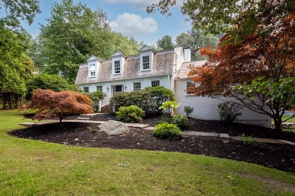 Hingham, MA 02043,205 S. Pleasant Street
