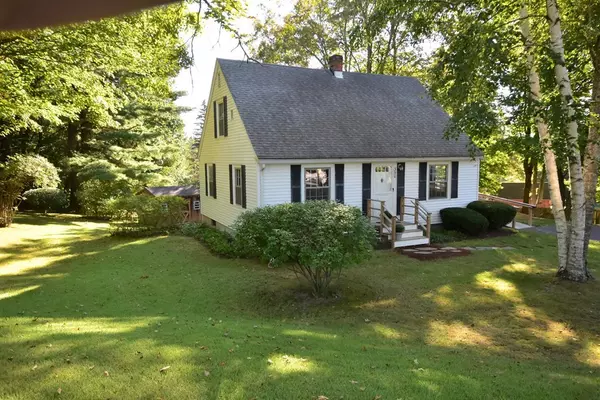 Amherst, MA 01002,390 Shays St