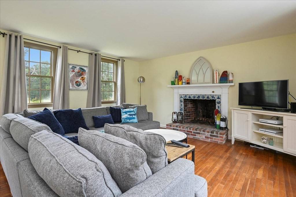 Eastham, MA 02642,4 Quarterboard Ln