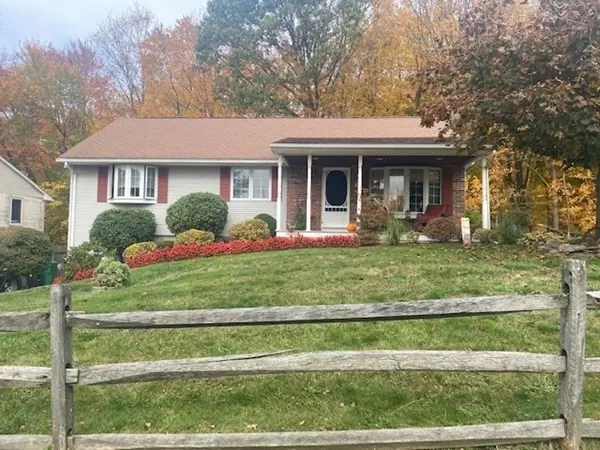 28 Fair St, Chicopee, MA 01020