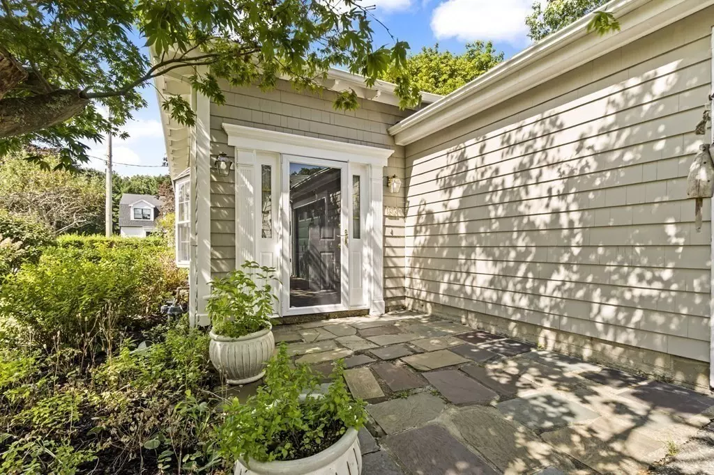 Hingham, MA 02043,35 Hope Road