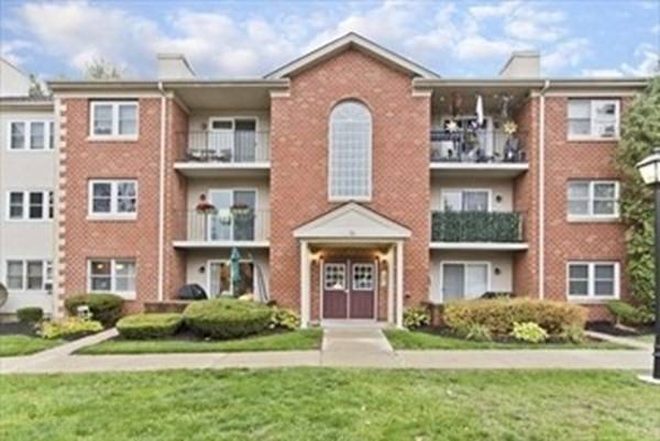 32 Maple Crest Cir #D, Holyoke, MA 01040