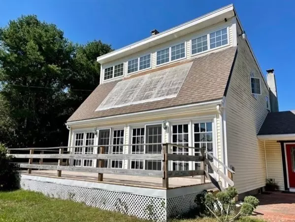 19 Tinkham Lane, Mattapoisett, MA 02739