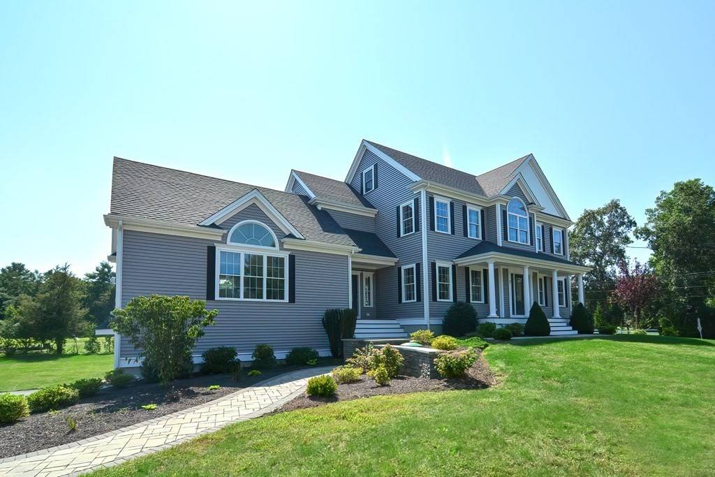 7 Lois Ct, Attleboro, MA 02703