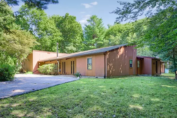 Paxton, MA 01612,18 Old Lantern Cir