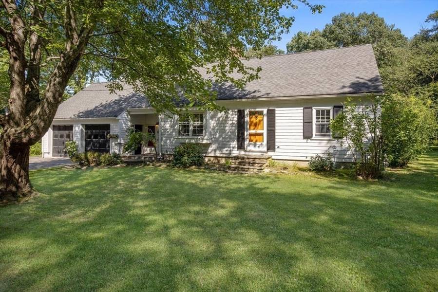 6 Woodbine Lane, Hingham, MA 02043