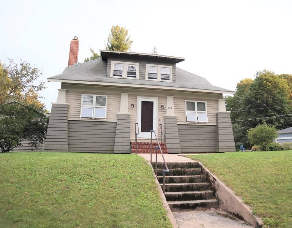 210 Pleasant St, Athol, MA 01331