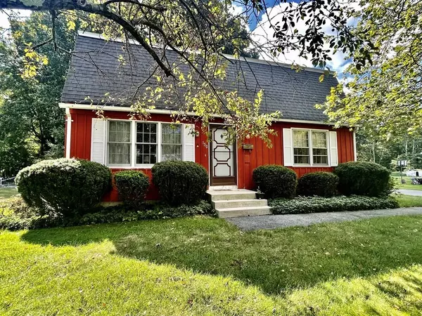 150 Meadowbrook Road, Agawam, MA 01001