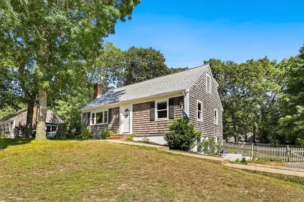 10 Cherry Ln, Yarmouth, MA 02664