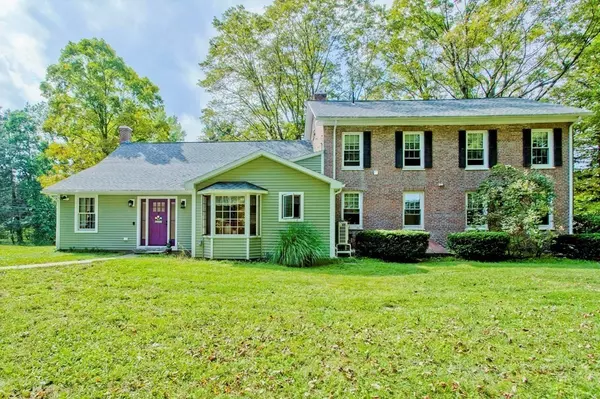 4 Lawrence Plain Road, Hadley, MA 01035