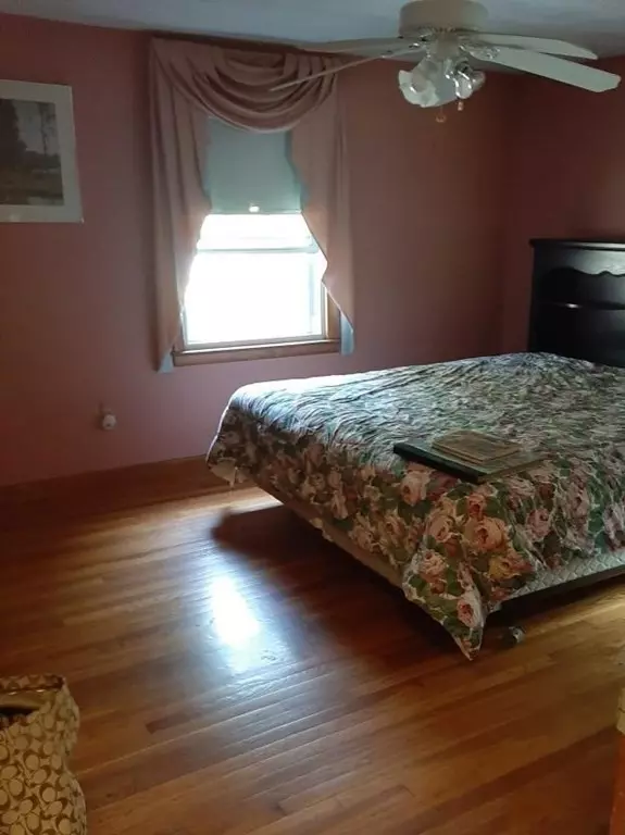 Sutton, MA 01590,11 Central Tpke