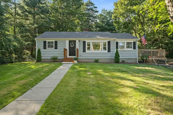 74 Fresh Pond Rd, Falmouth, MA 02536