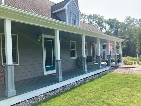 Douglas, MA 01516,89 Yew St