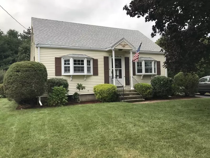 1 Walter St, Plainville, MA 02762