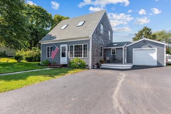 16 Bradford Ave, Kingston, MA 02364