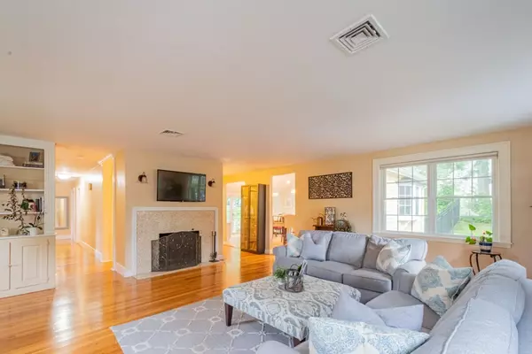 Lynnfield, MA 01940,12 Longbow Rd