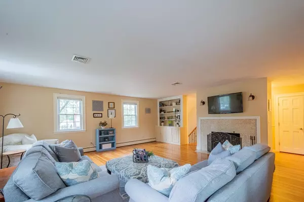 Lynnfield, MA 01940,12 Longbow Rd