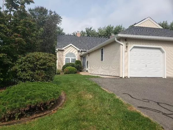 27 Castle Hill #A, Agawam, MA 01001