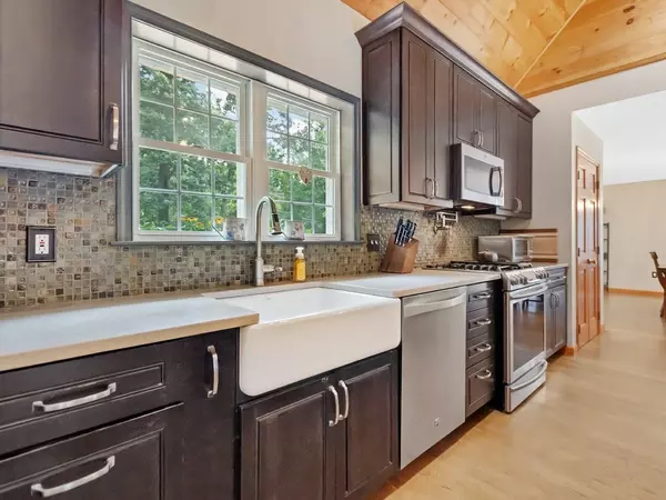 Sutton, MA 01590,83 Lackey Dam Rd