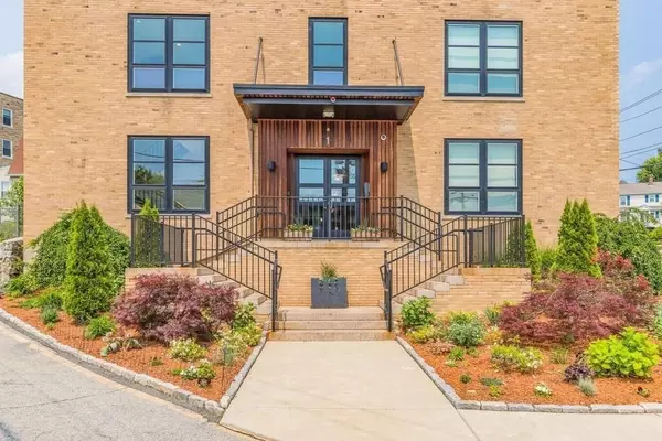 Medford, MA 02155,1 Saint Clare Rd #11