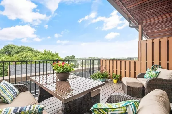 Medford, MA 02155,1 Saint Clare Rd #11