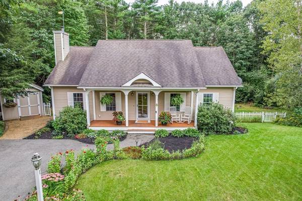 8 Chippewa Street, Hubbardston, MA 01452