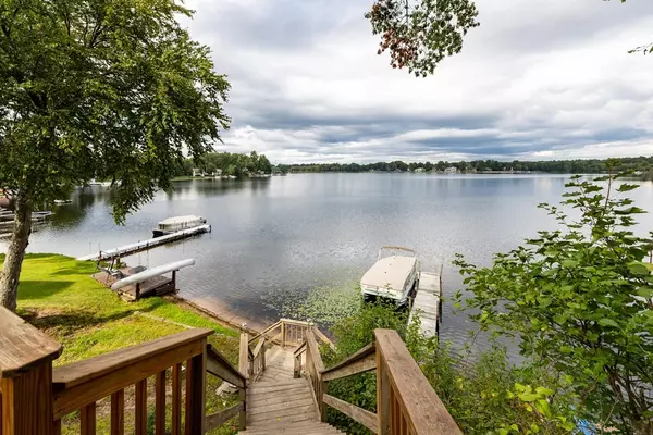 Southwick, MA 01077,20 Shore Road