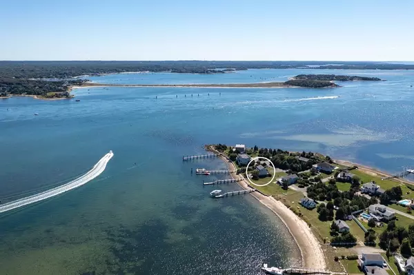 14 Sias Point Rd, Wareham, MA 02532