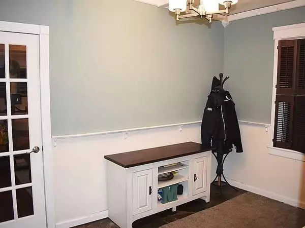 Agawam, MA 01001,196 Meadow Street