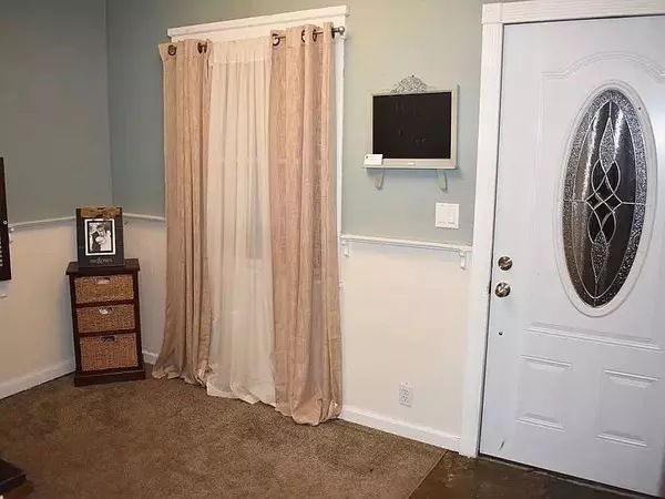 Agawam, MA 01001,196 Meadow Street