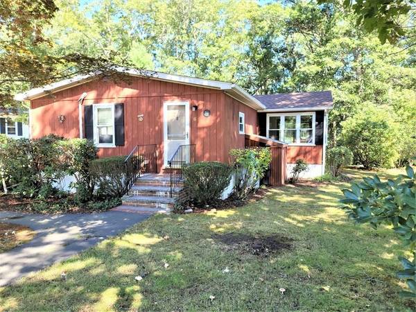 6 Lodgepole Ln, Kingston, MA 02364