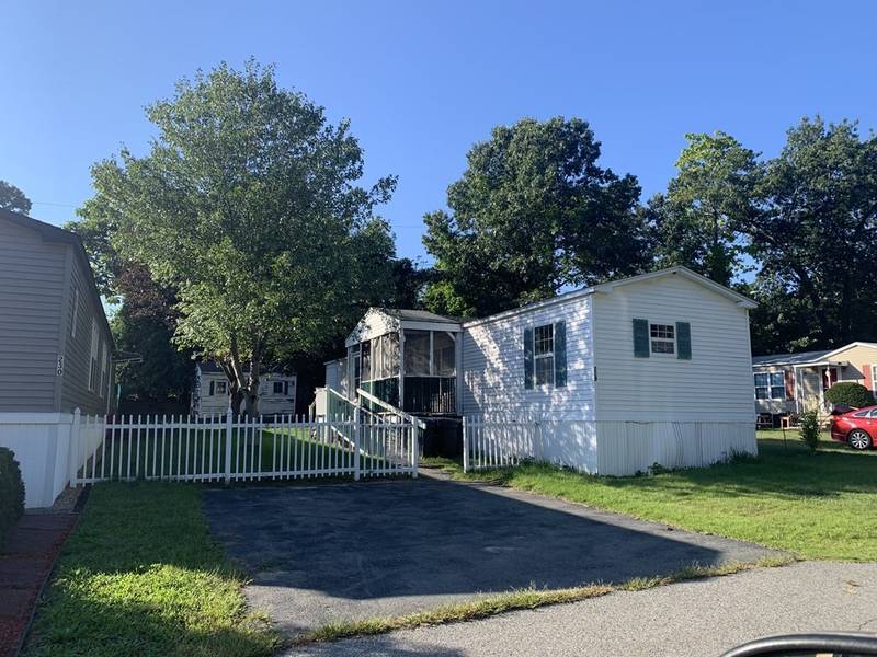 229 Shoreline Drive, Tewksbury, MA 01876