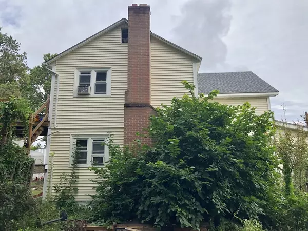 Clinton, MA 01510,672-674 High Street