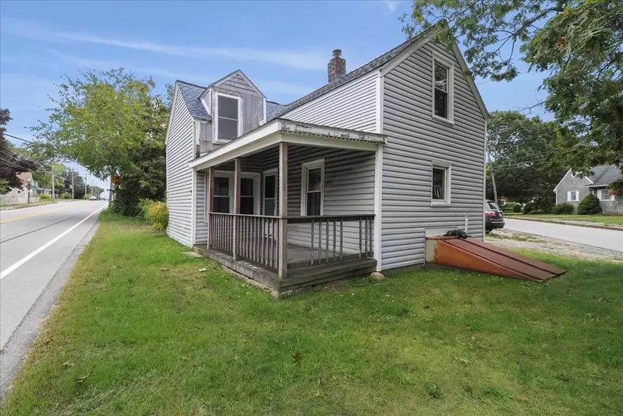 29 Sandwich Rd, Wareham, MA 02571