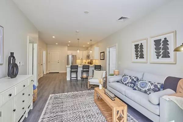 Clinton, MA 01510,3211 Briarwood Village #3211