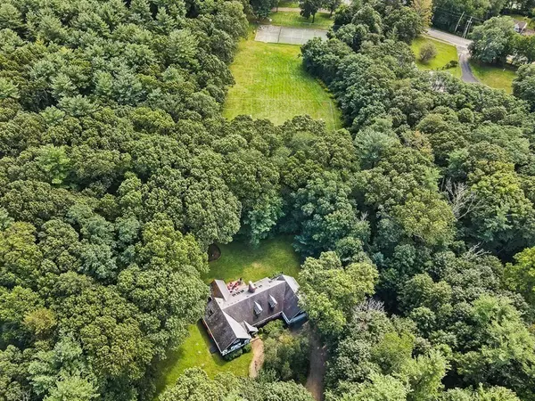 Wenham, MA 01984,165 Cherry Street