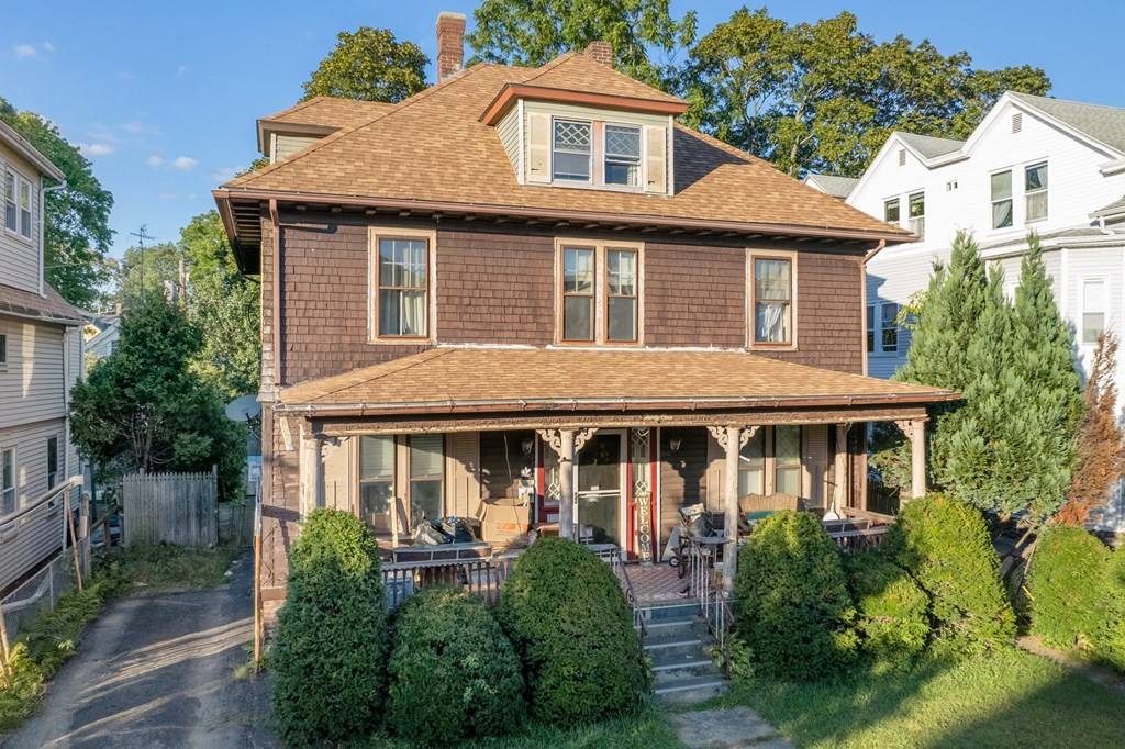 31 Stoneland Rd, Worcester, MA 01603