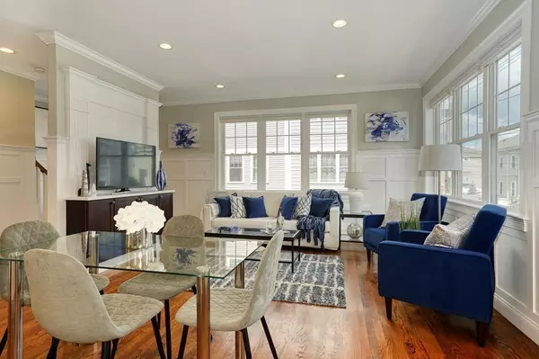 40 Cushing St #4, Waltham, MA 02453