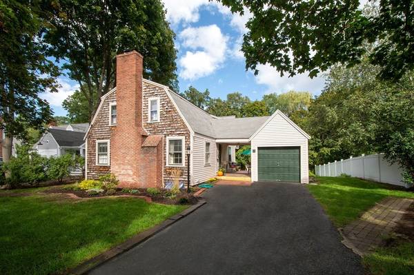 1 Sycamore Lane, Hingham, MA 02043