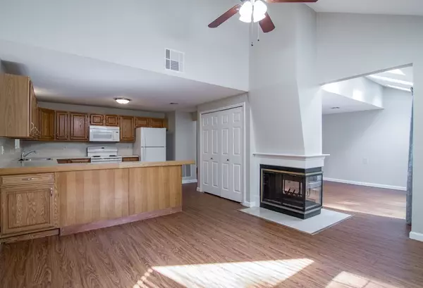 Clinton, MA 01510,905 Ridgefield Cir #D