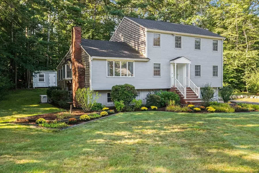 64 Colonial Drive, Hanover, MA 02339