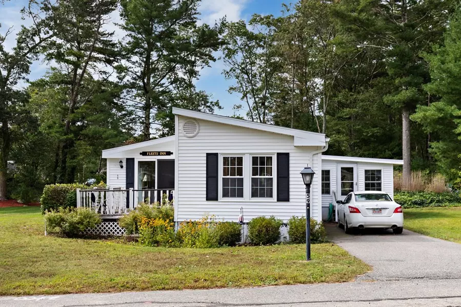 59 Pipers Way, Carver, MA 02330