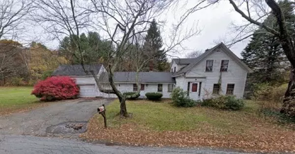 Stow, MA 01775,7 Maple St