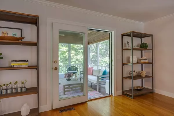 Carlisle, MA 01741,111 Rutland Street