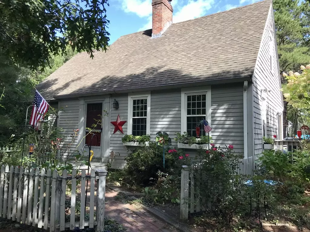 Mashpee, MA 02649,34 West Way