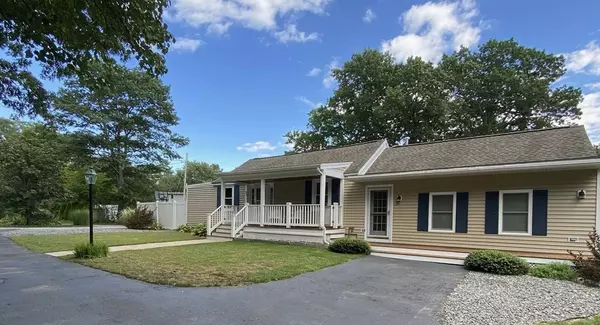 33 Oakland Ave, Tyngsborough, MA 01879